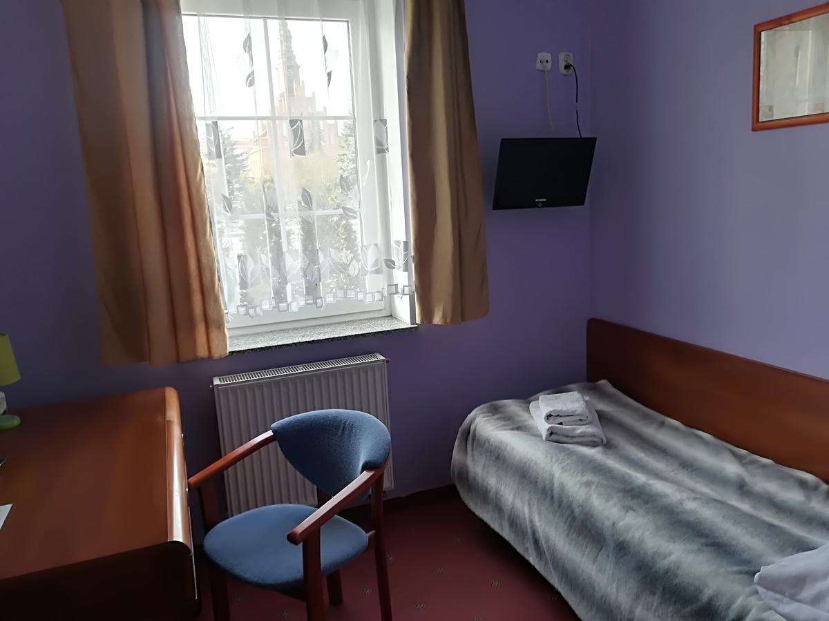 Hotel E-Lektor Моронг Екстериор снимка